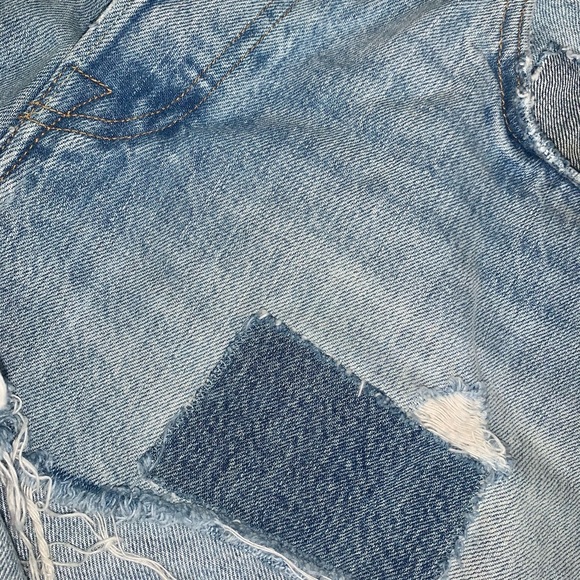 Levi’s shorts - Picture 2 of 4